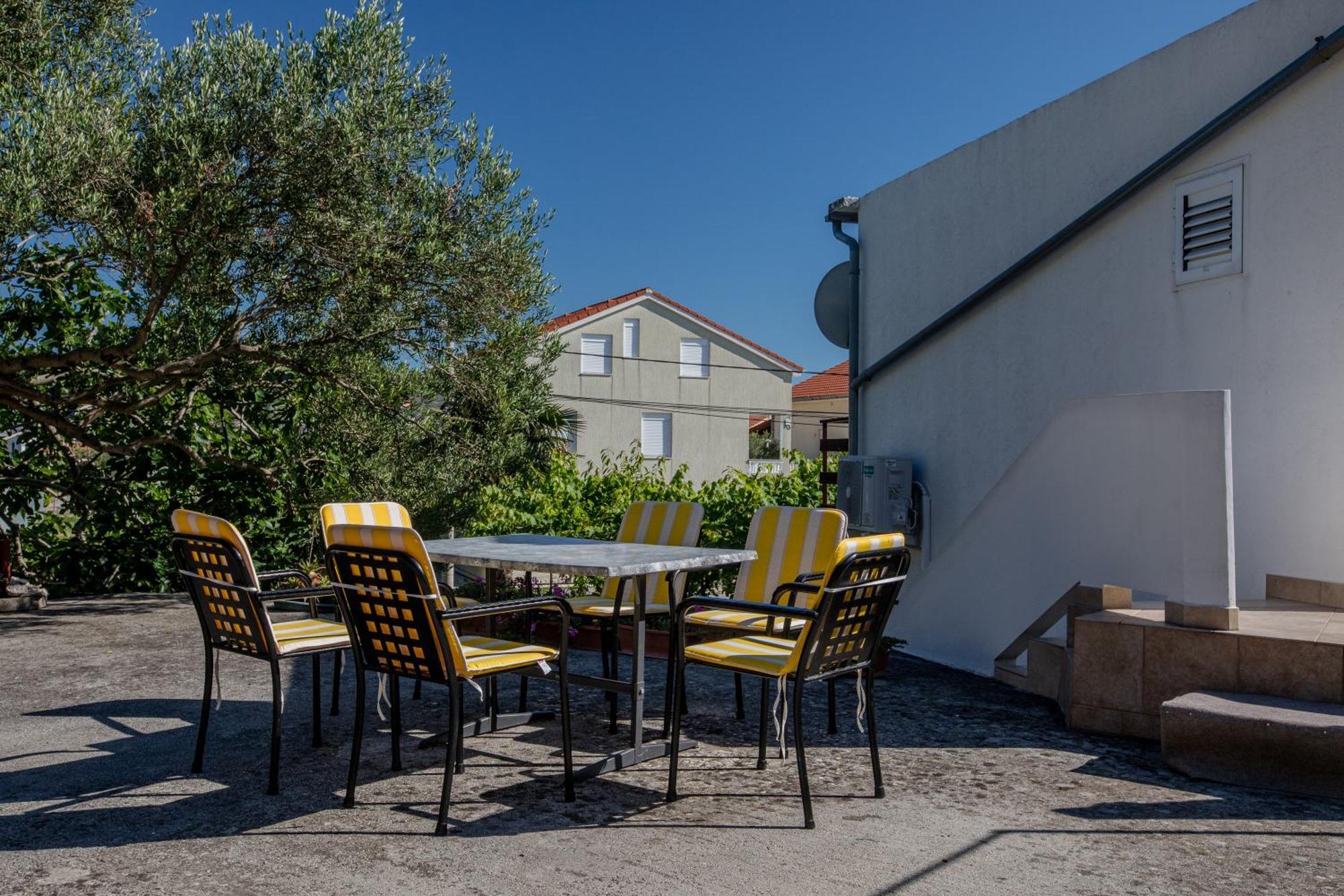 Zdenka Apartman Rab Town